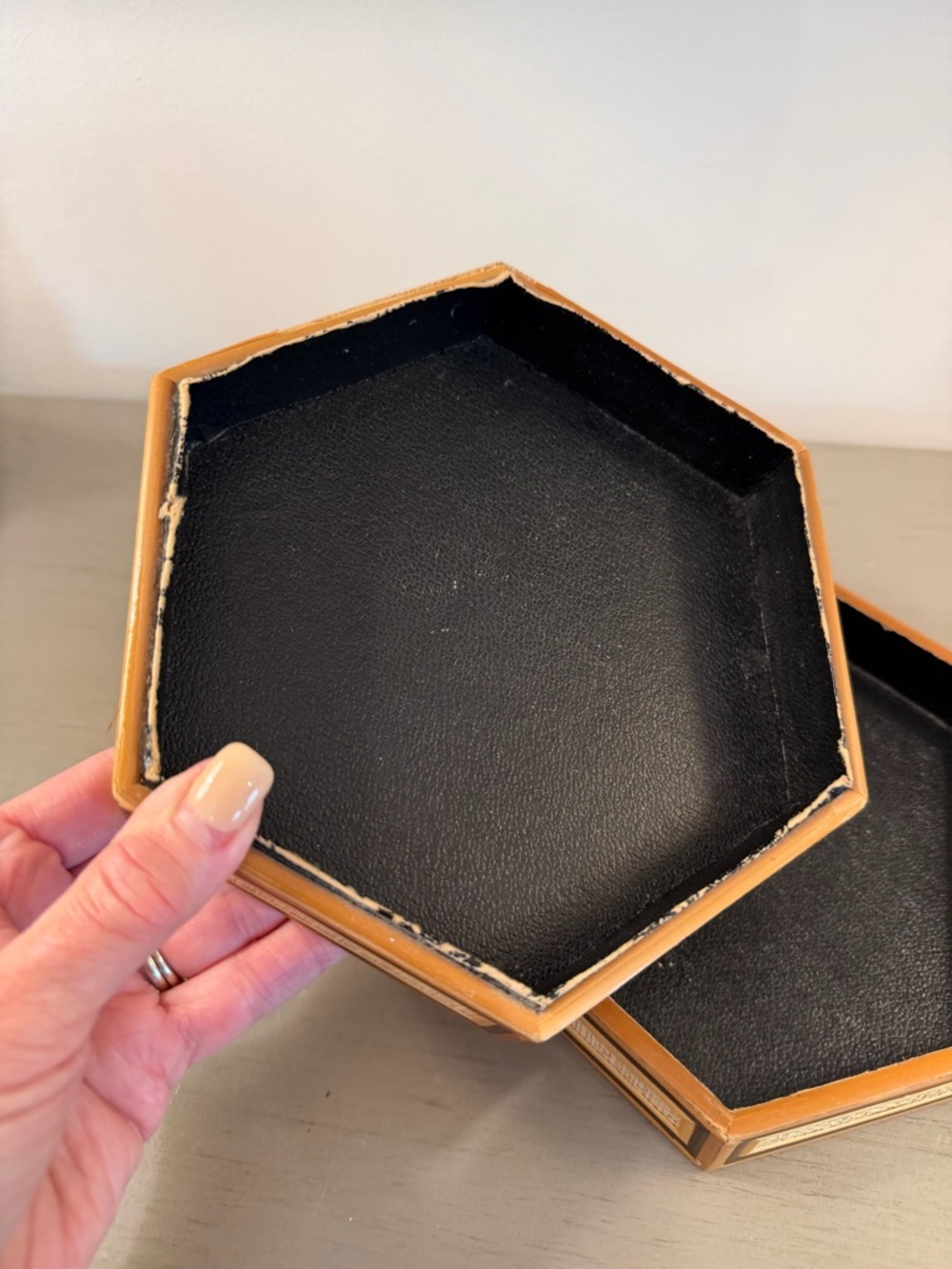 Vintage Rattan Trinket Box Woven Bamboo Hexagonal Handmade Asian Jewelry Case - Picture 6 of 10